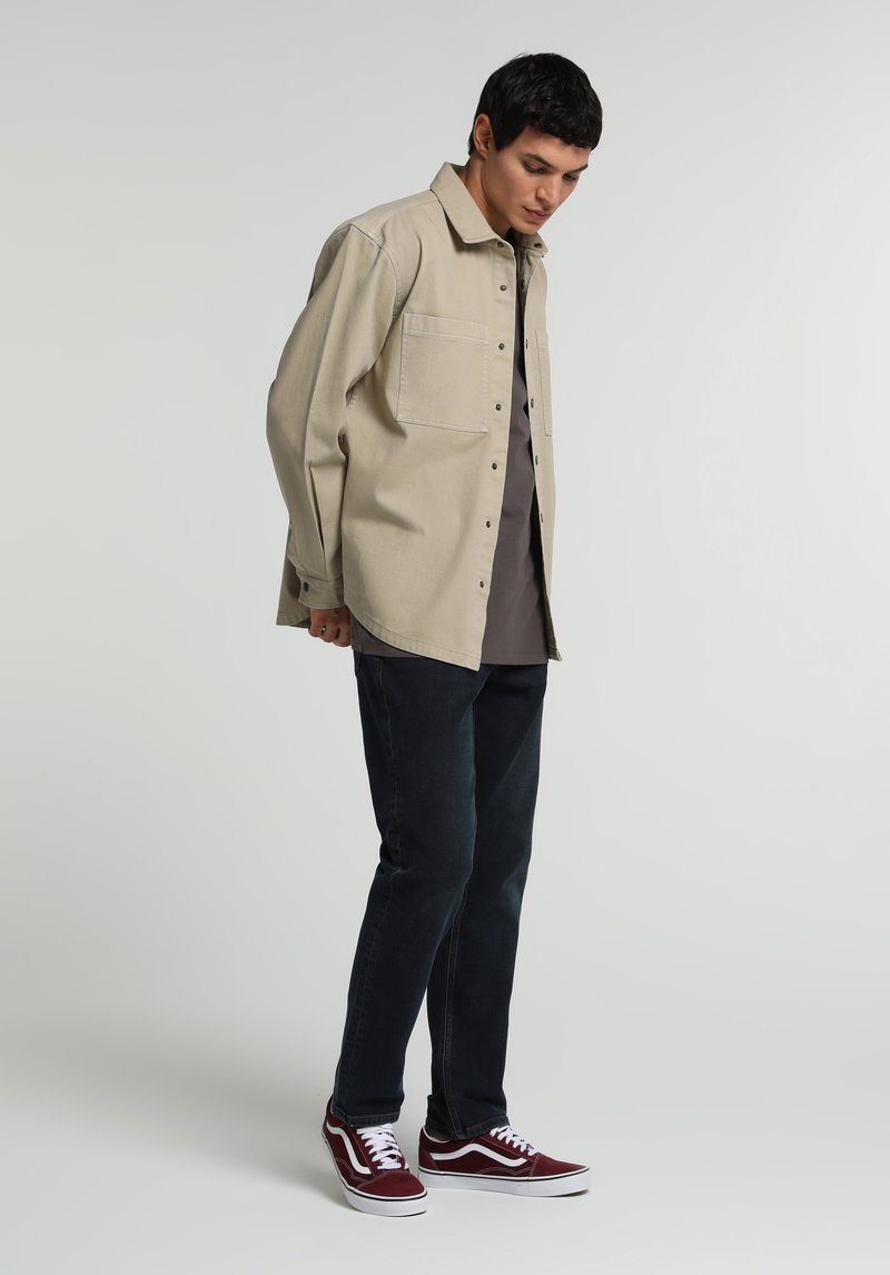Imagine a Pantaloni De Barbati  Slim Tapered Fit 067 Jack