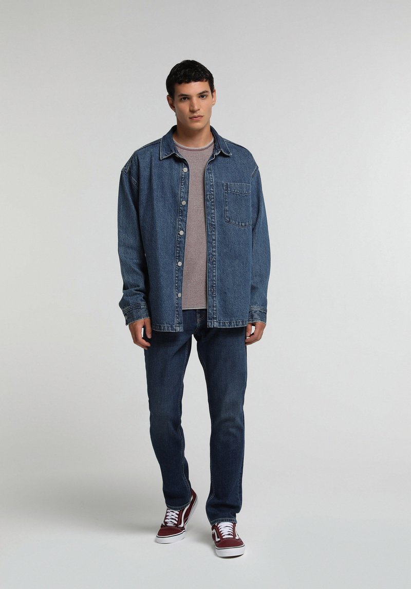 Imagine a Pantaloni De Barbati  Slim Tapered Fit 067 Jack