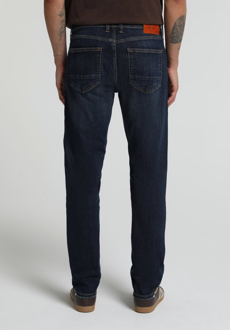 Imagine a Pantaloni De Barbati  Slim Fit 041 Danny