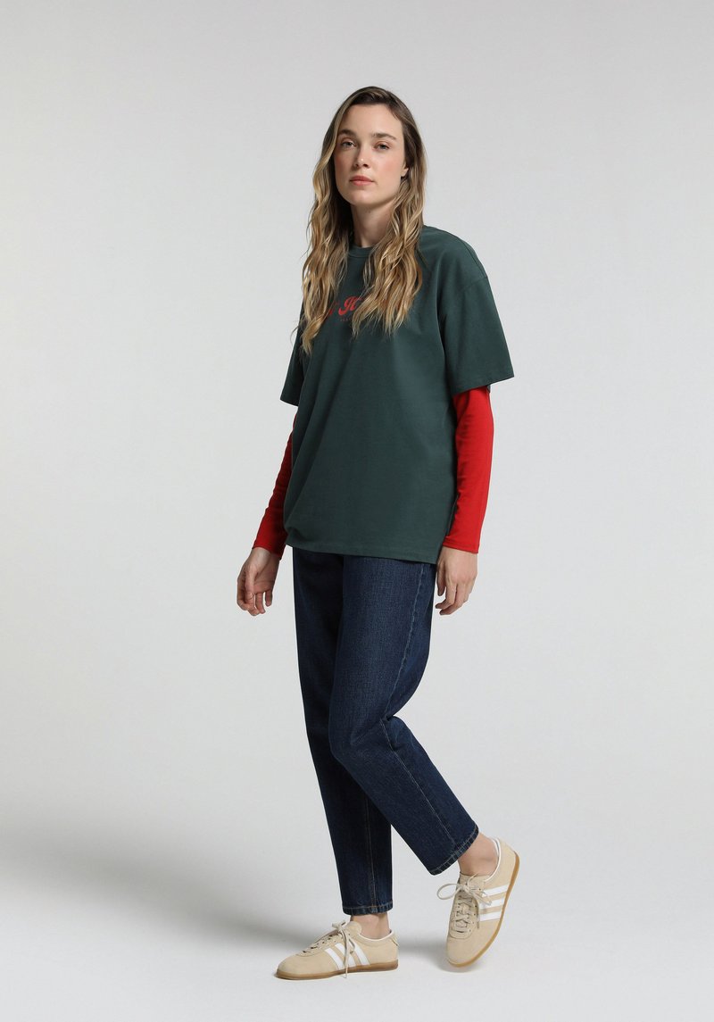 Imagine a Pantaloni De Dama  Mom Fit 896  Maria