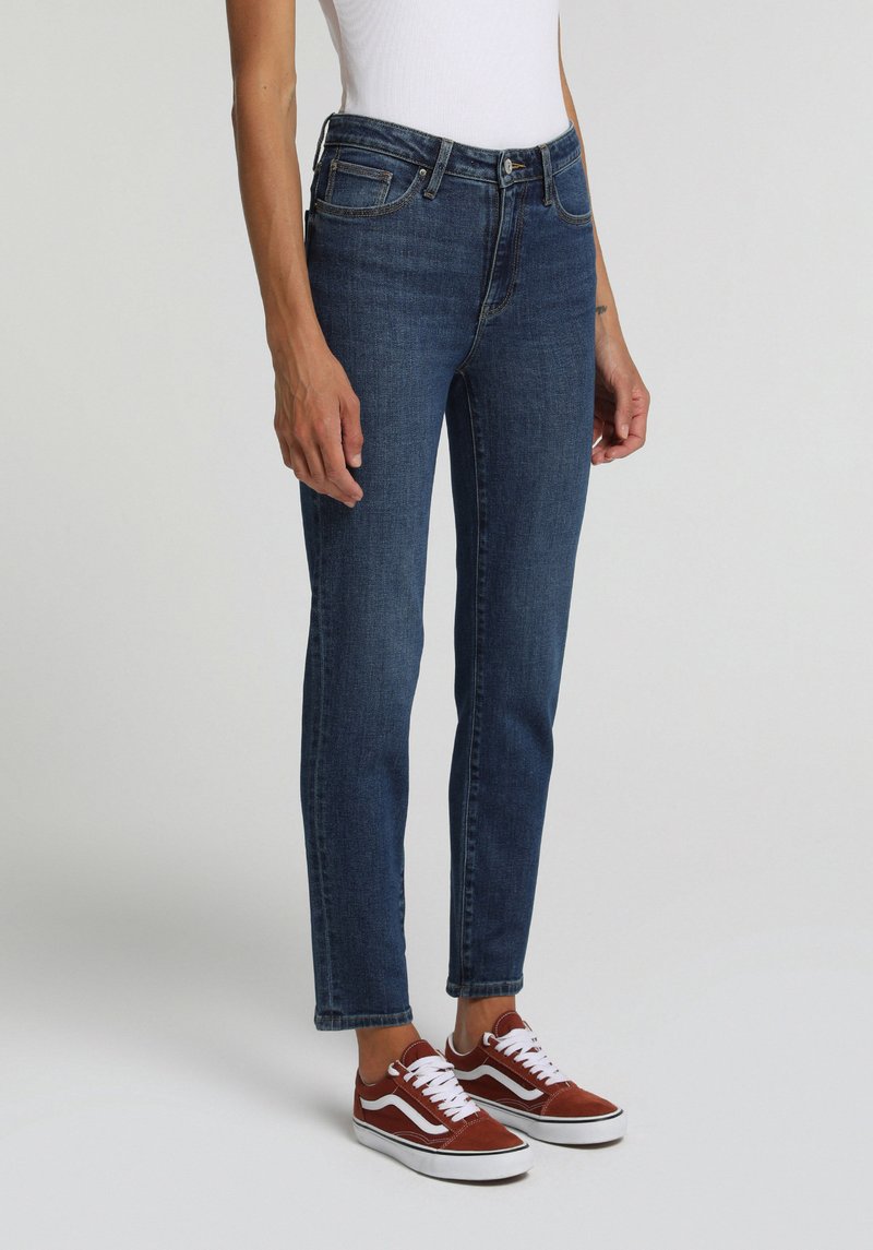 Imagine a Pantaloni De Dama Skinny Fit 703 Carla