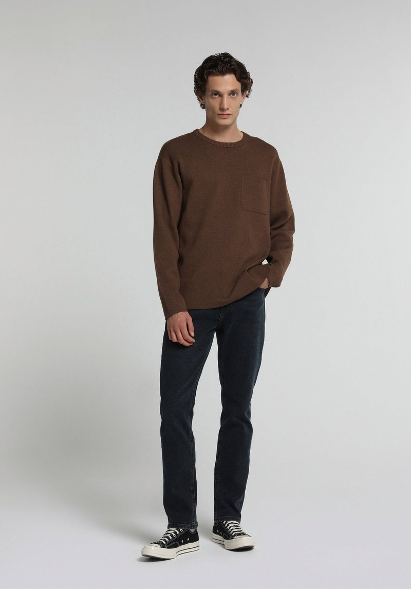 Imagine a Pantaloni Albastru-negru Slim Tapered Fit 067 Jack
