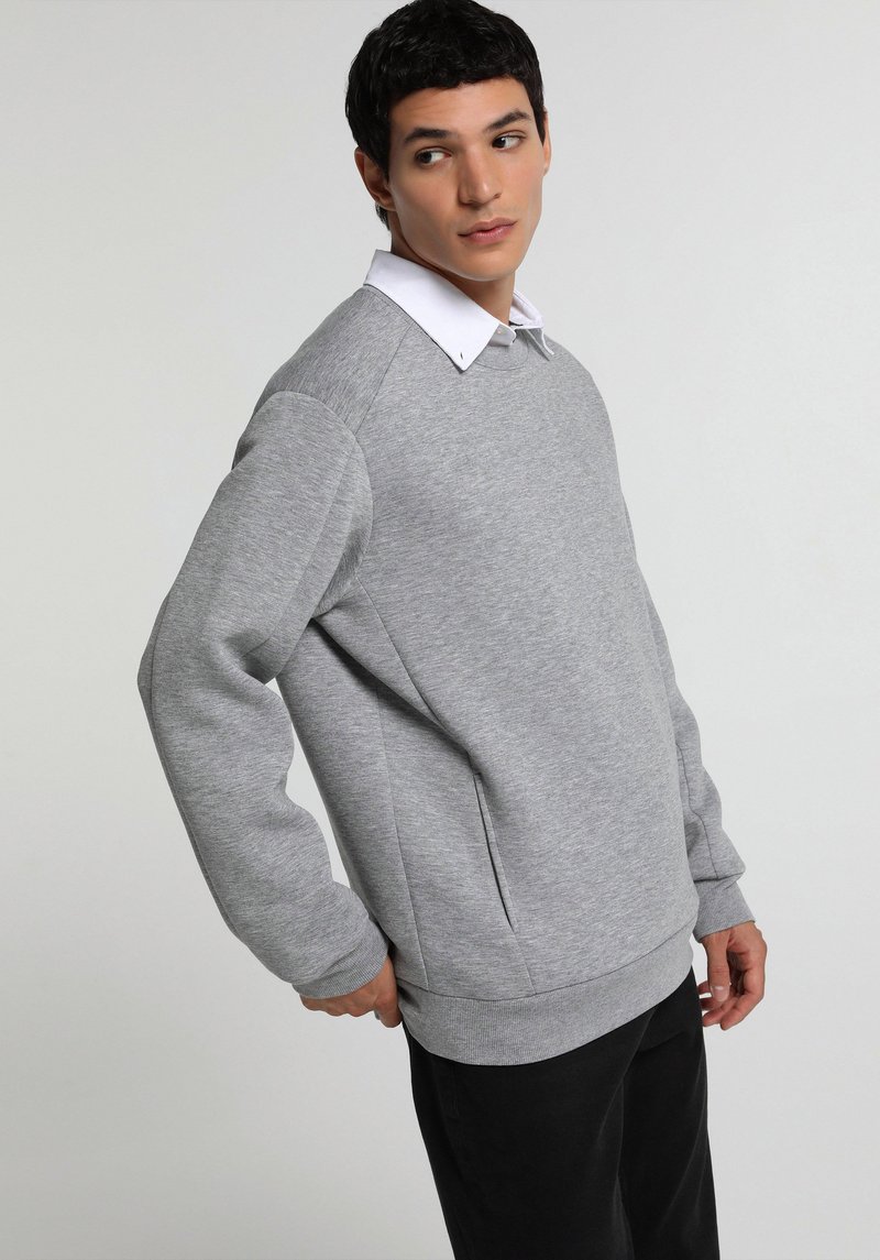 Imagine a Hanorac / Bluza De Barbati Gri Relaxed Fit