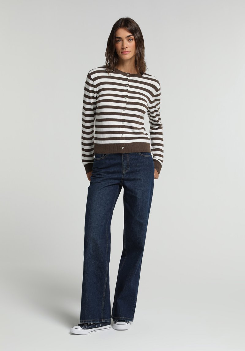 Imagine a Cardigan Maro Slim Fit
