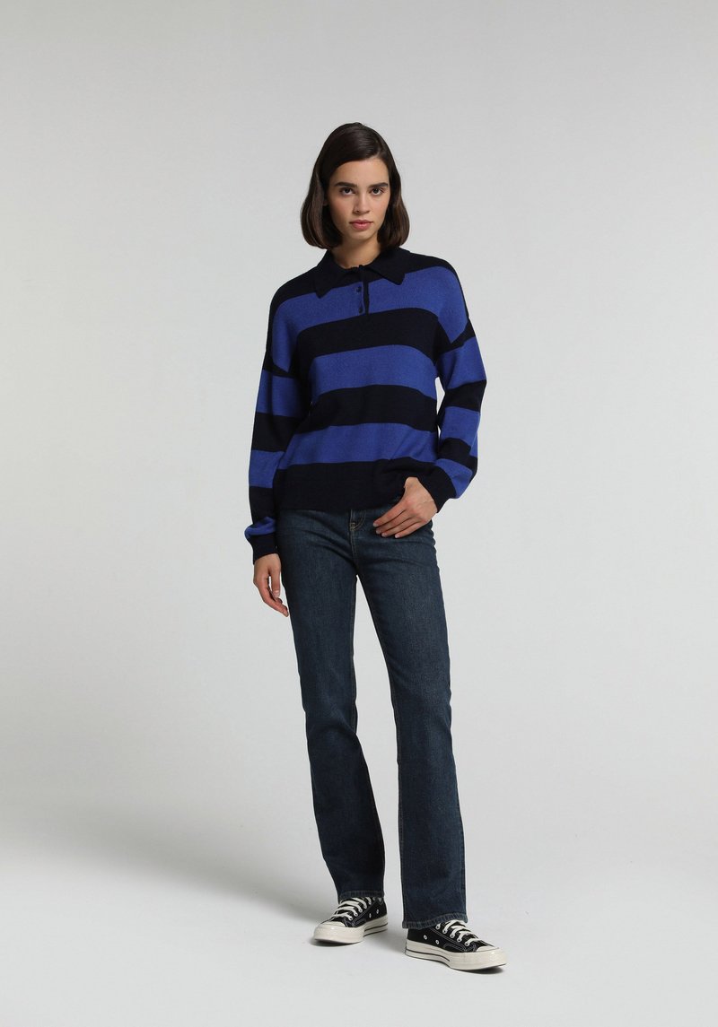 Imagine a Pulover  Albastru Marin Regular Fit