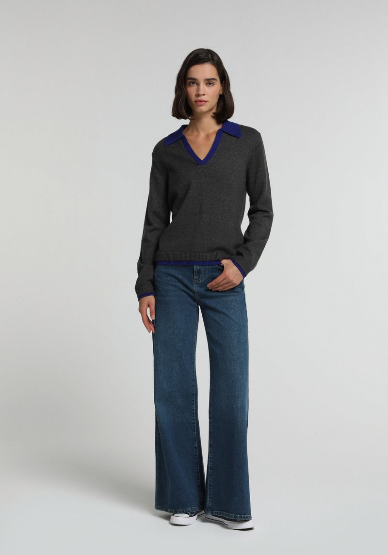 Imagine a Pulover Antracit Slim Fit