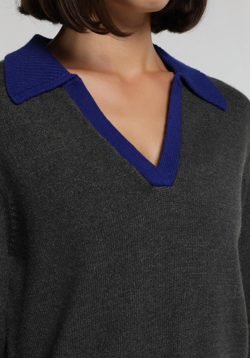 Imagine a Pulover Antracit Slim Fit