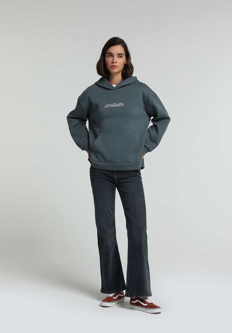 Imagine a Pantaloni Nuanță Verzuie High Rise Super Flare Fit 793 Marissa