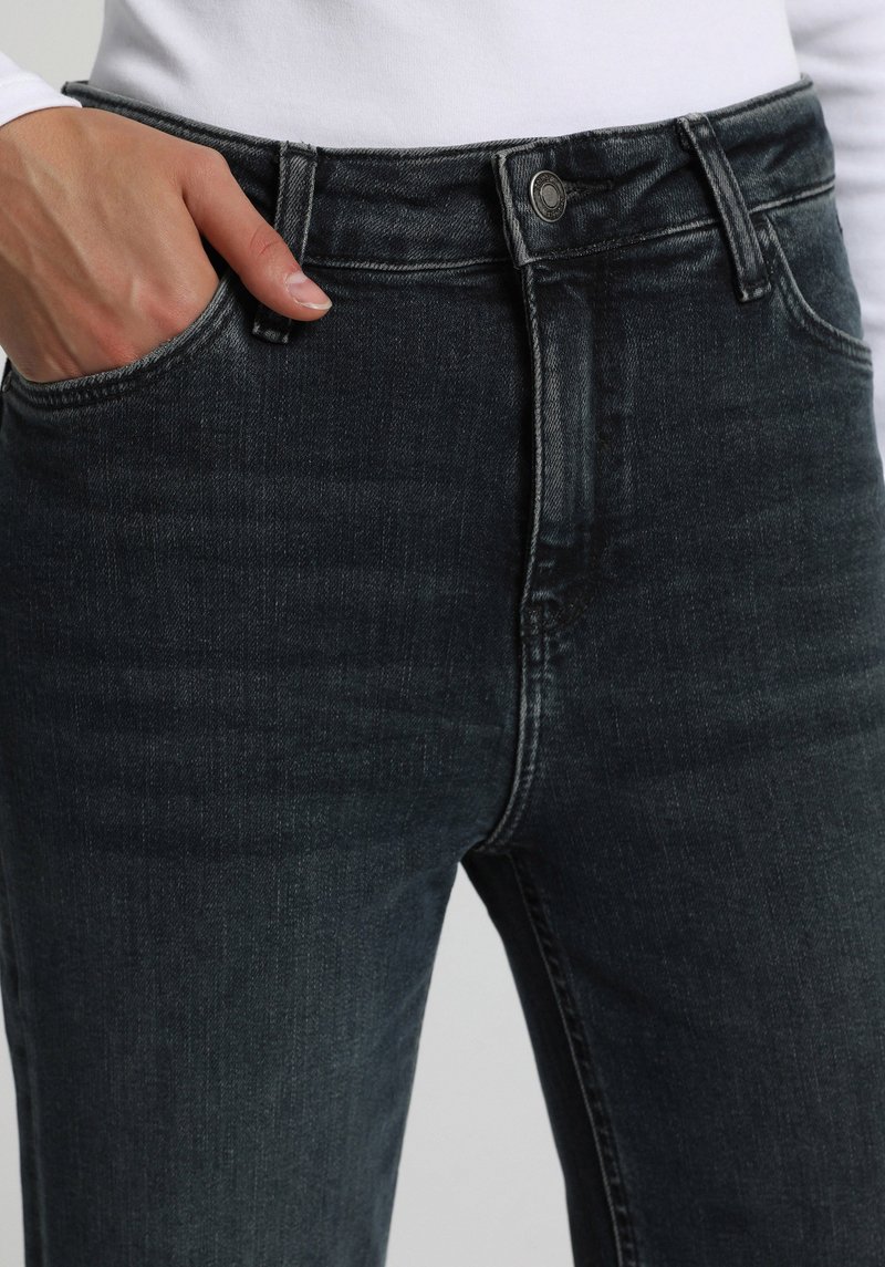 Imagine a Pantaloni  Nuanță Verzuie High Rise Super Flare Fit 793 Marissa