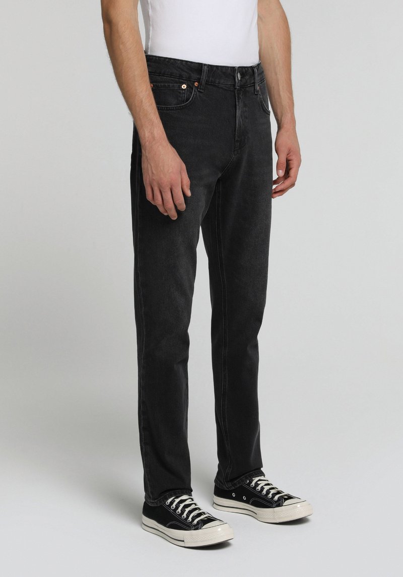 Imagine a Pantaloni  Denim Negru Straight Fit 044 Karl
