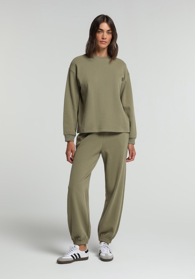 Imagine a Hanorac / Bluza  Kaki Regular Fit