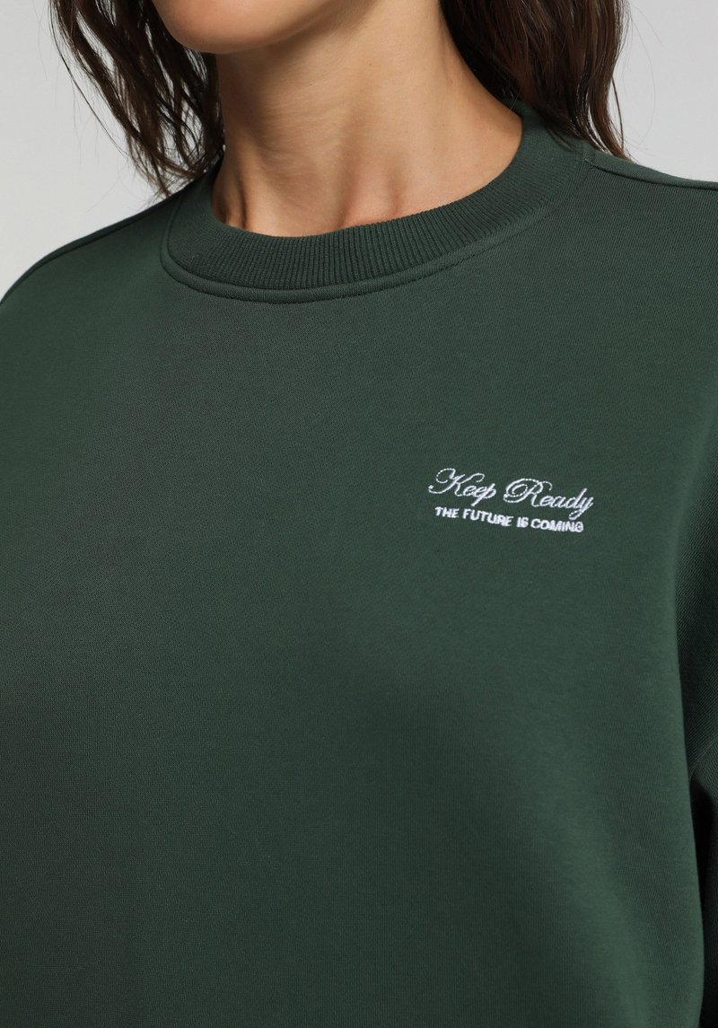 Imagine a Hanorac / Bluza De Dama Verde Regular Fit