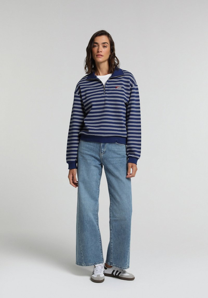 Imagine a Hanorac / Bluza Albastru Marin Regular Fit