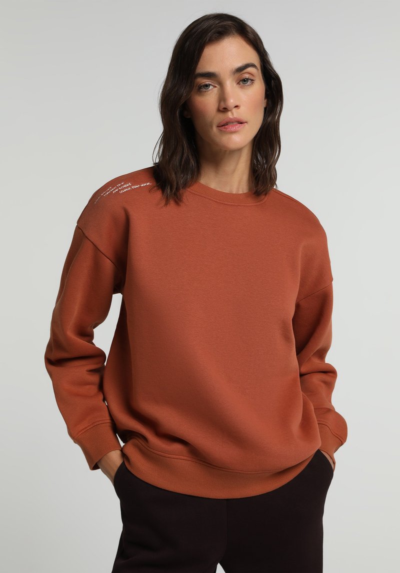 Imagine a Hanorac / Bluza De Dama Maro Regular Fit