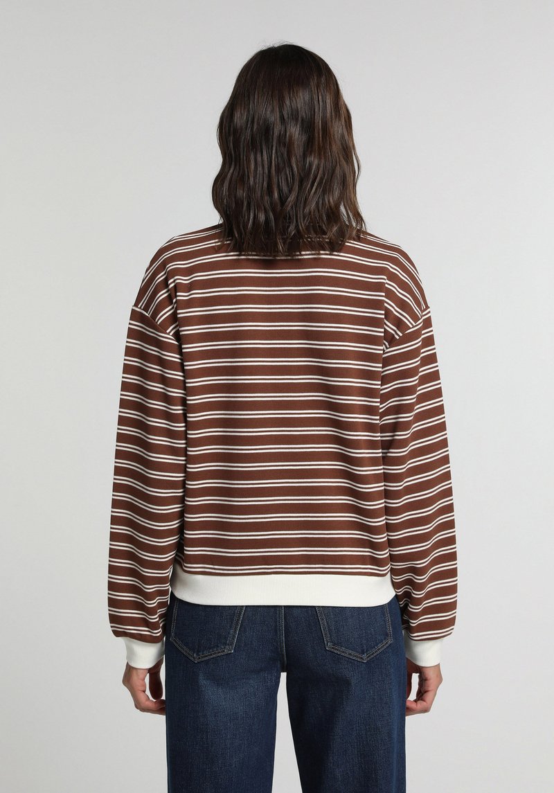 Imagine a Hanorac / Bluza  Maro Regular Fit