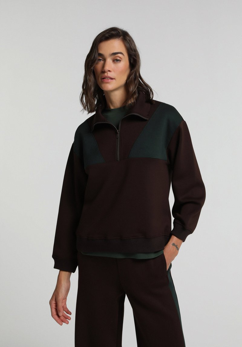 Imagine a Hanorac / Bluza De Dama Maro Regular Fit