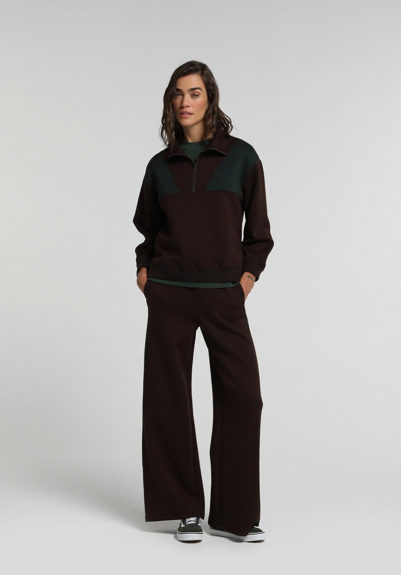 Imagine a Hanorac / Bluza De Dama Maro Regular Fit