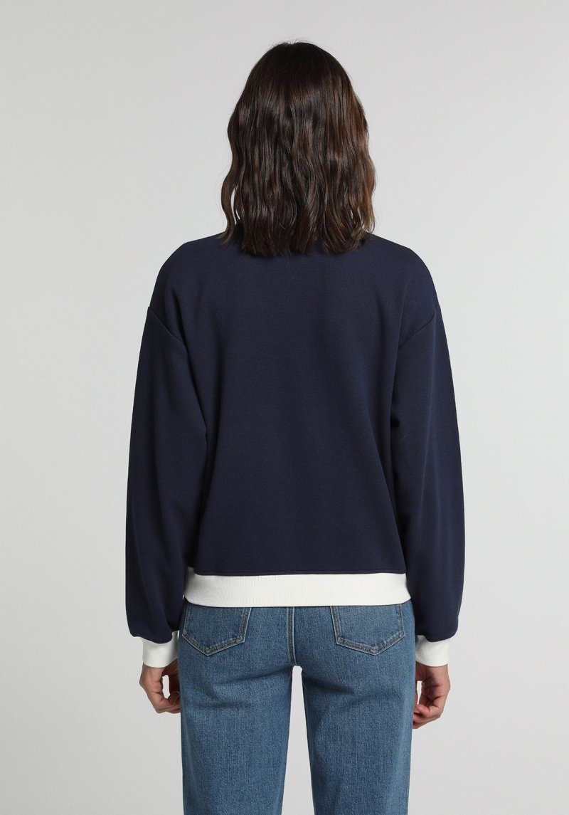 Imagine a Hanorac / Bluza  Albastru Marin Regular Fit