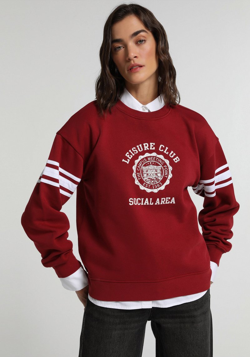 Imagine a Hanorac / Bluza  Roşu Regular Fit