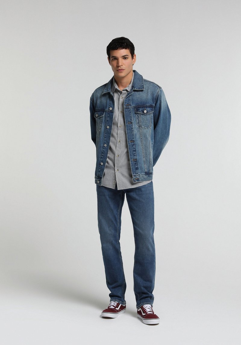 Imagine a Jacheta  Indigo Mediu Regular Fit 022 Nate