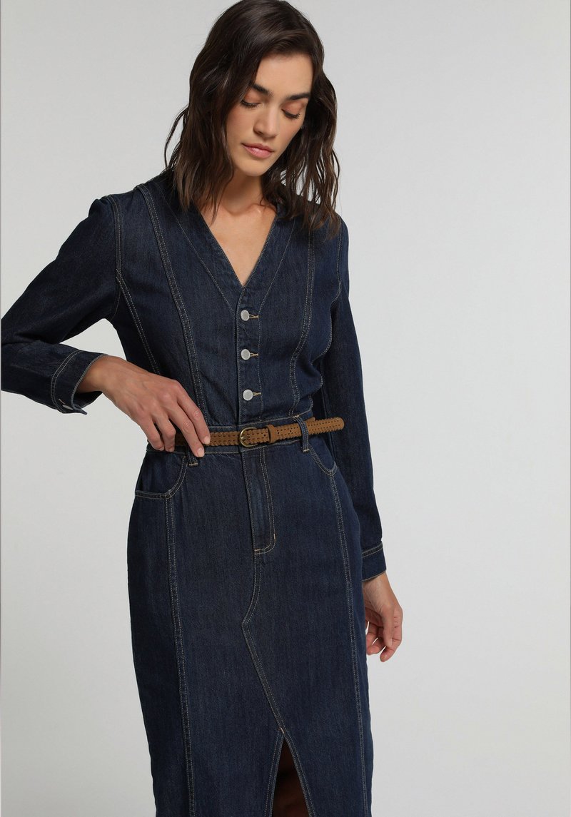 Imagine a Rochie De Dama Indigo Închis Slim Fit