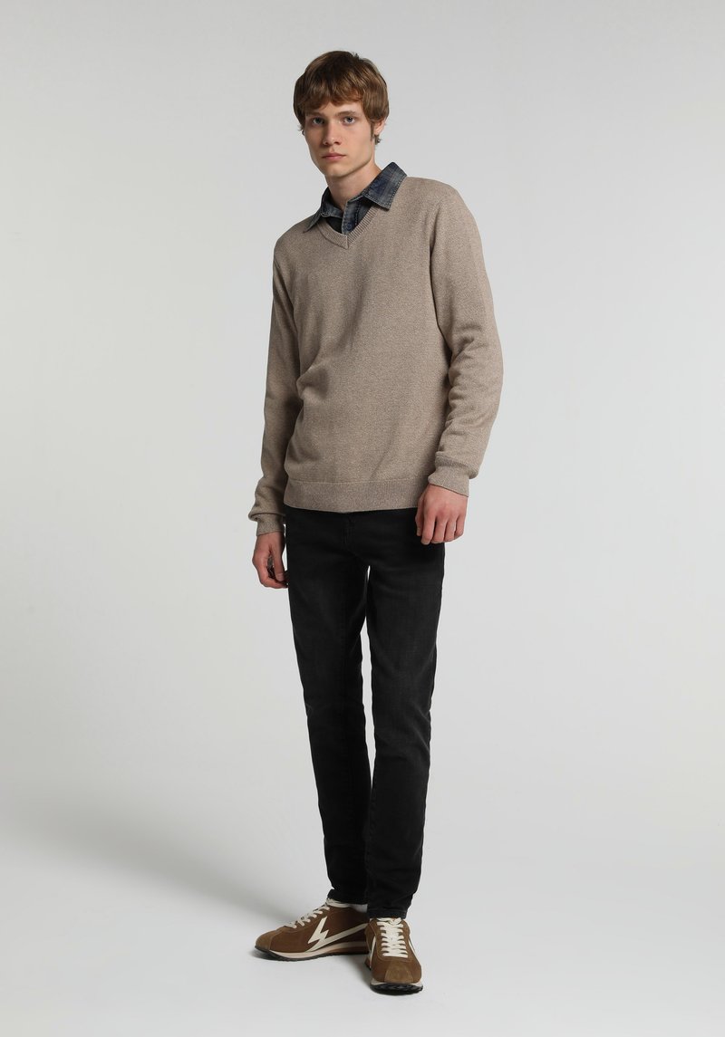 Imagine a Pantaloni  Negru Dublu Slim Fit 041 Danny