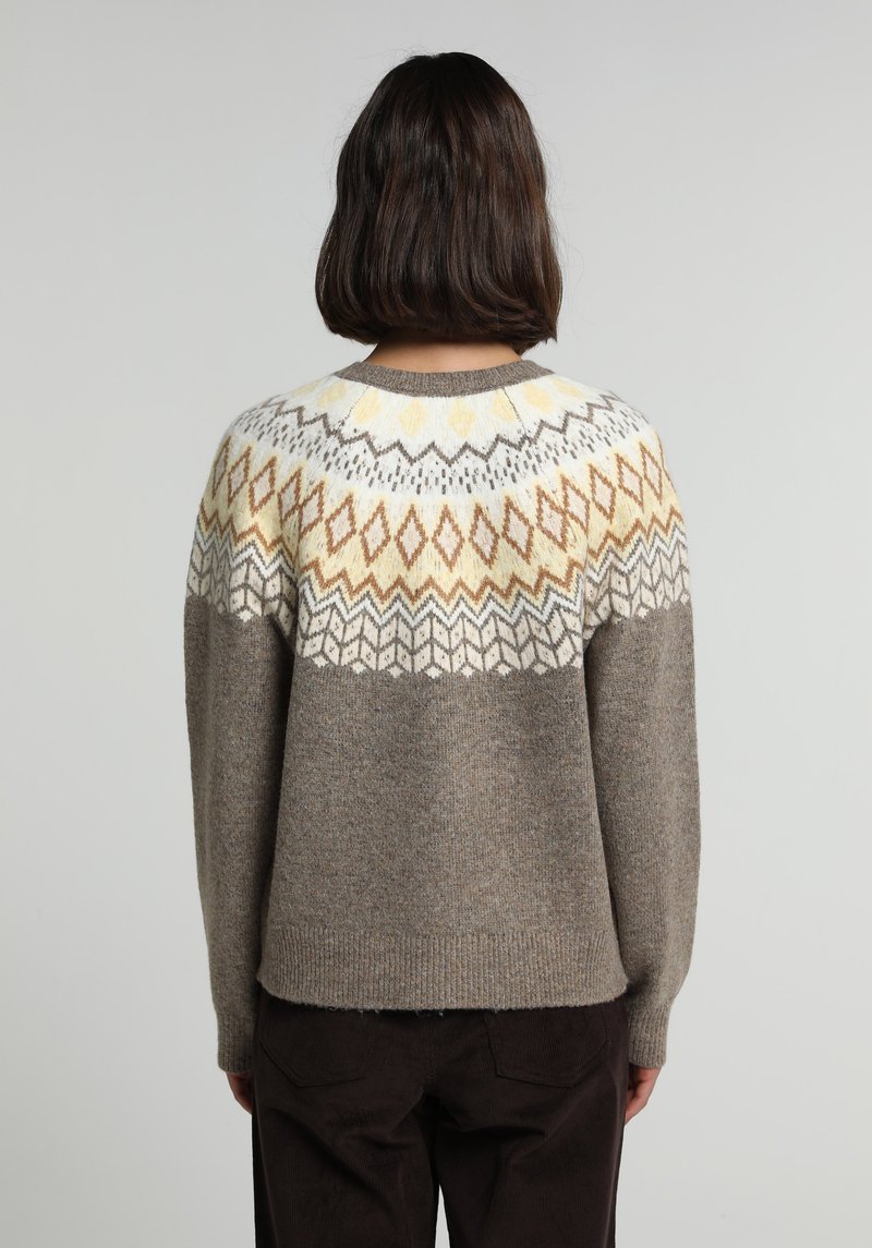 Imagine a Cardigan Multicolor Regular Fit