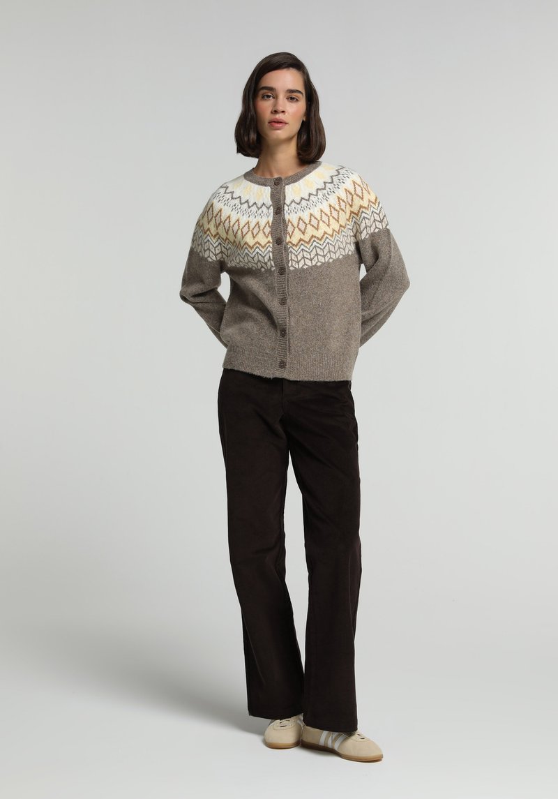 Imagine a Cardigan  Multicolor Regular Fit