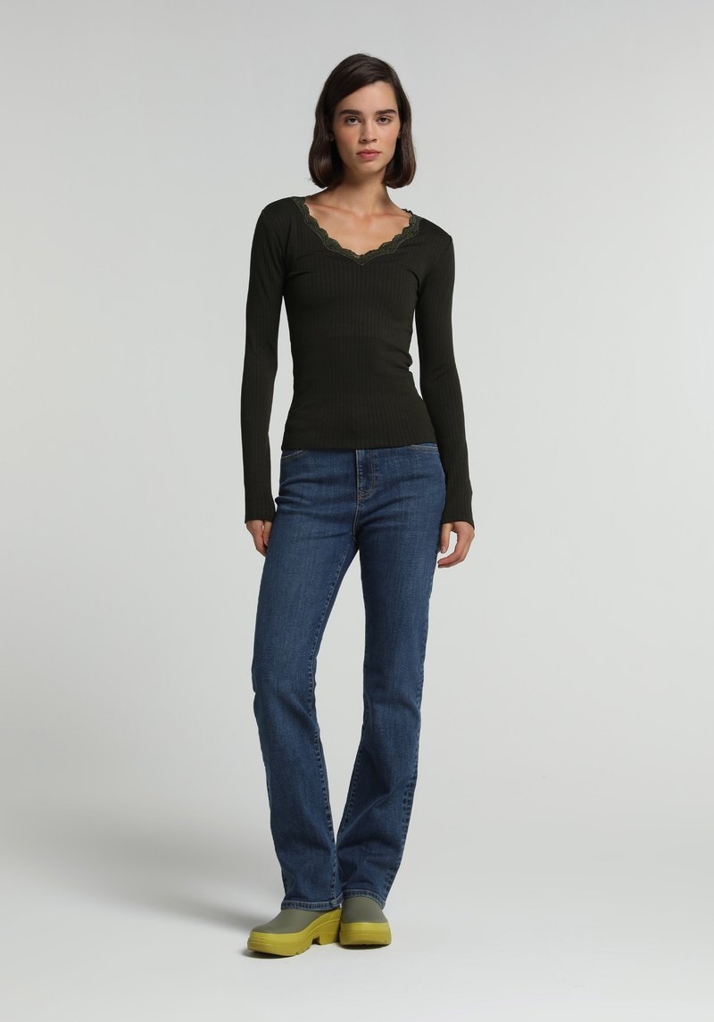 Imagine a Pulover Verde Slim Fit