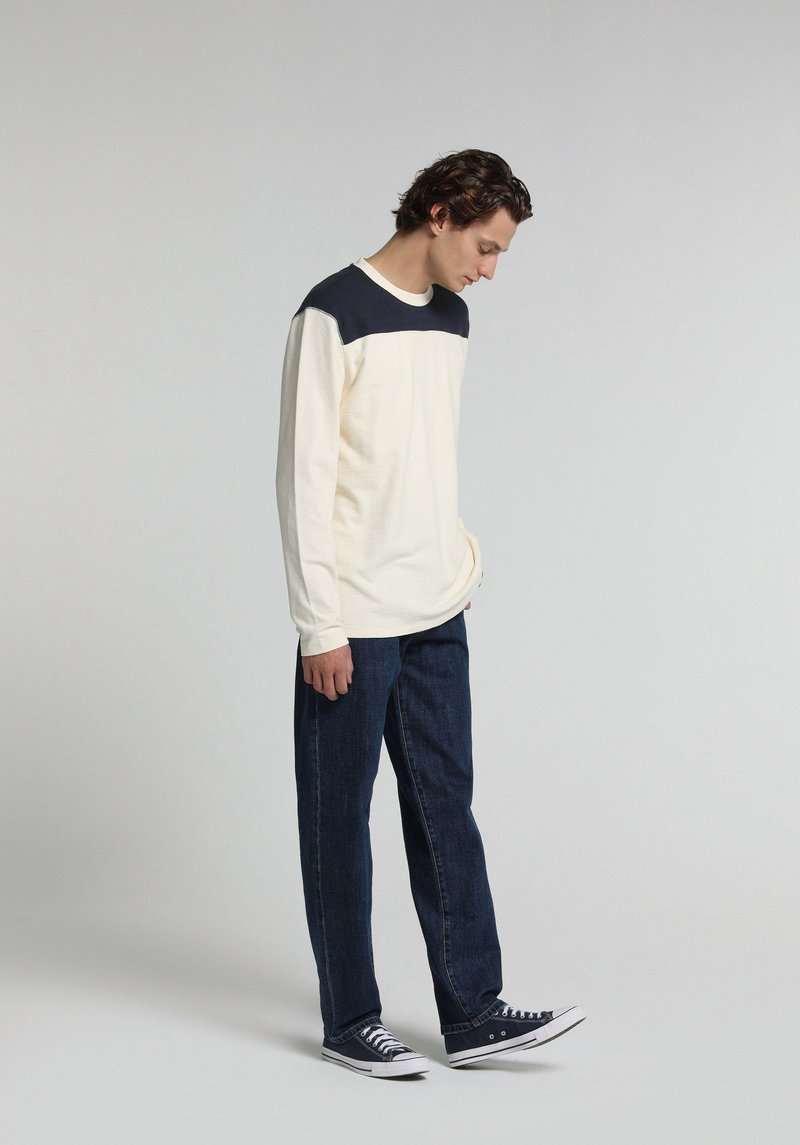 Imagine a Pantaloni Indigo Mediu Barrel Fit 093 Boris