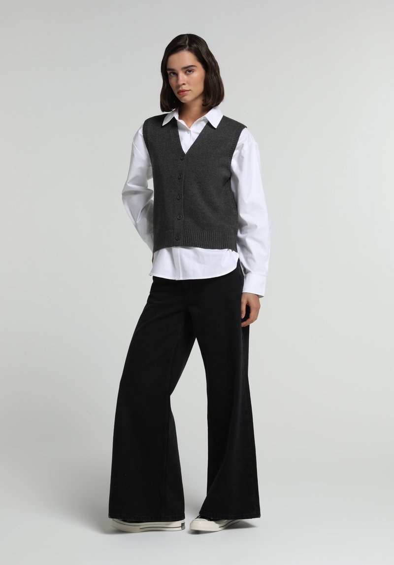 Imagine a Cardigan Antracit Regular Fit