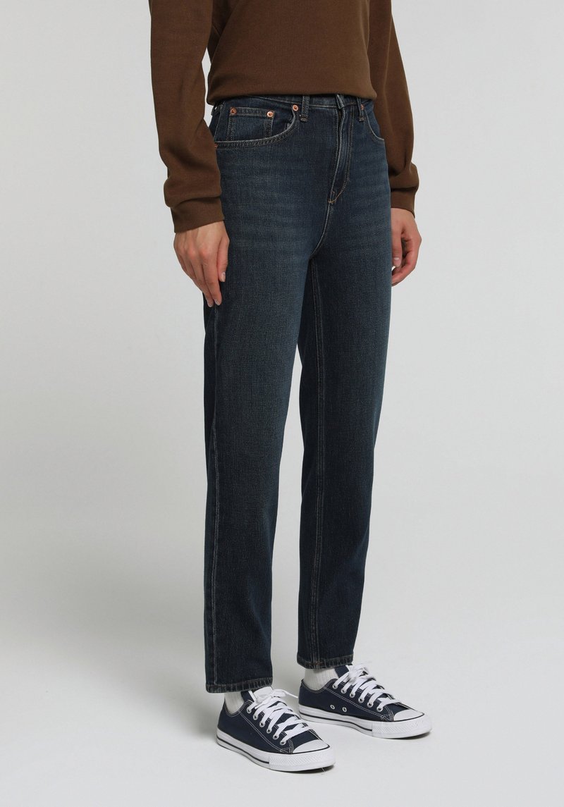 Imagine a Pantaloni Indigo Închis Mom Fit 896 Maria