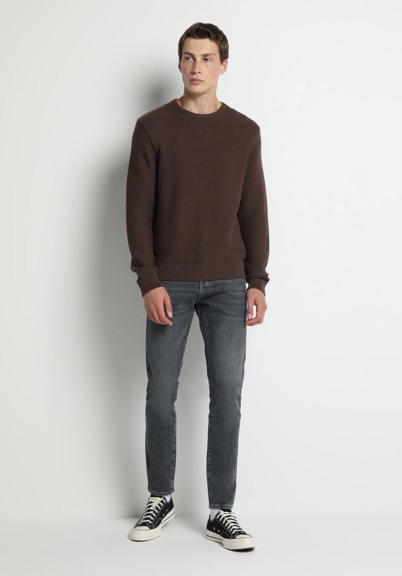 Imagine a Pantaloni De Barbati Slim Fit 041 Danny Cl1081048