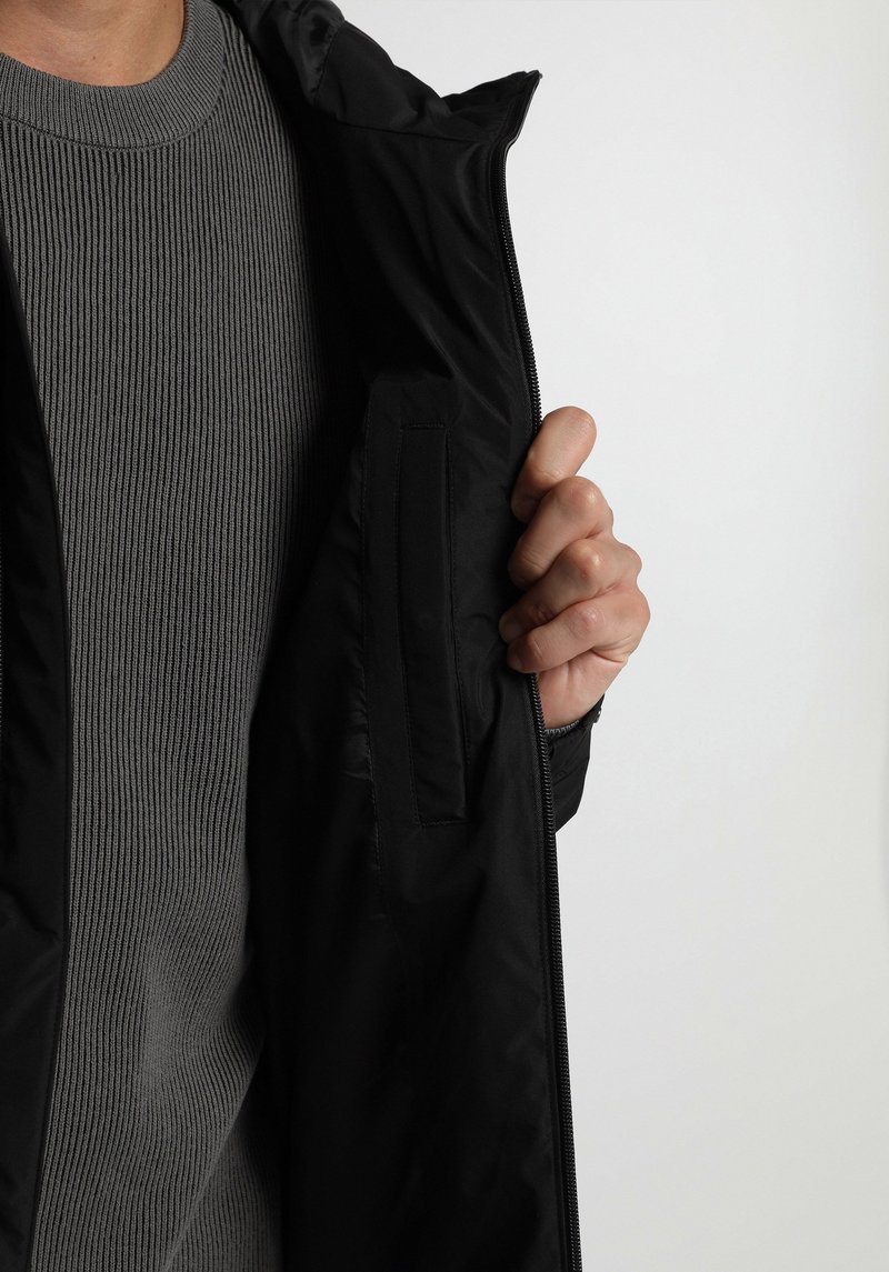 Imagine a Jacheta  Negru Regular Fit