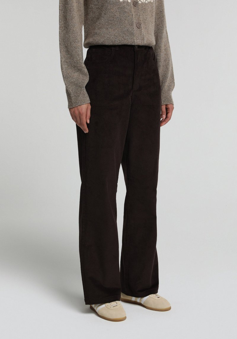 Imagine a Pantaloni Maro Regular Fit
