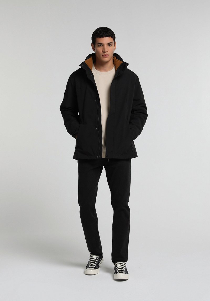Imagine a Jacheta Negru Regular Fit
