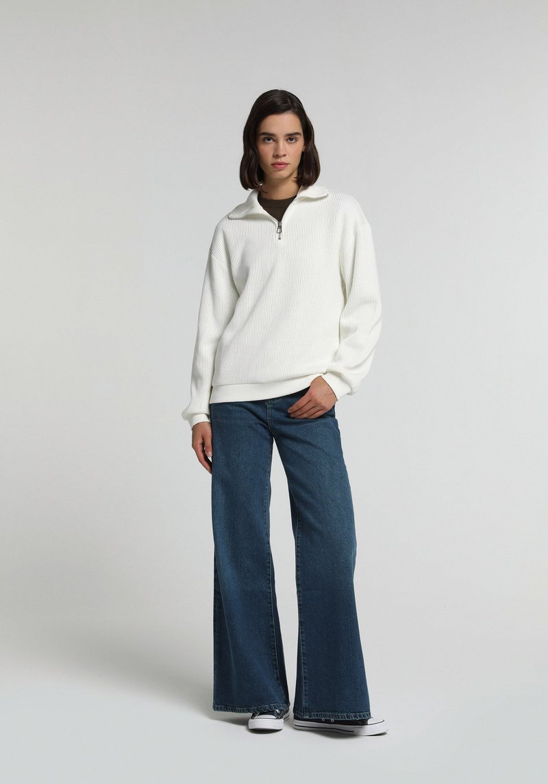 Imagine a Hanorac / Bluza  Ecru Regular Fit