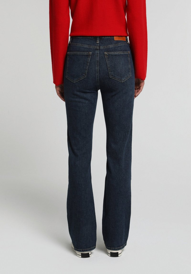 Imagine a Pantaloni  Indigo Mediu Straight Fit 792 Mila