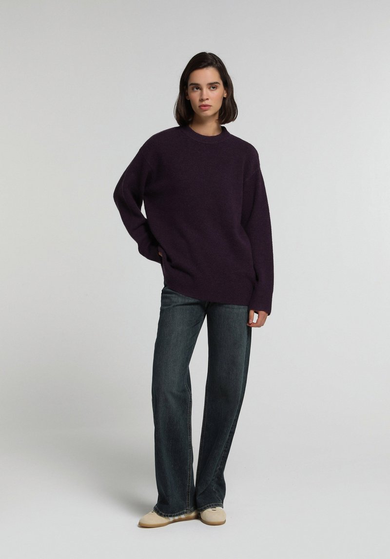 Imagine a Pantaloni  Albastru-negru Wide Leg Fit 970 Berry