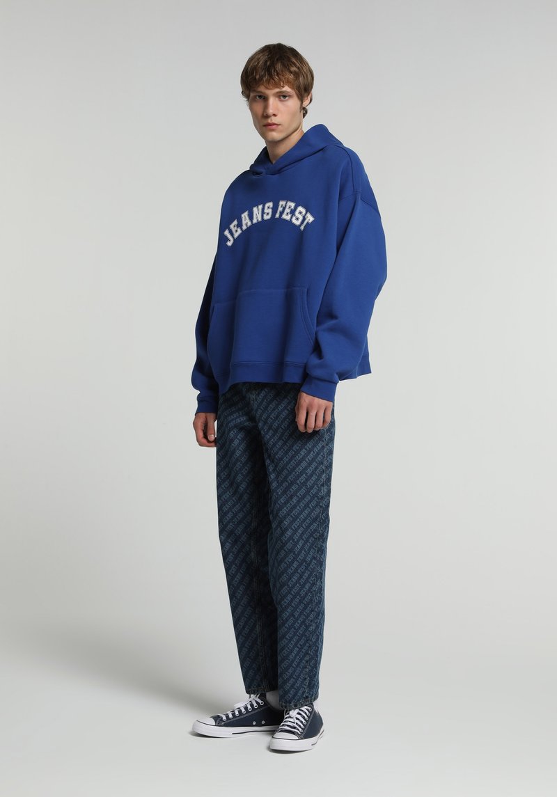 Imagine a Hanorac / Bluza Albastru Oversize Fit