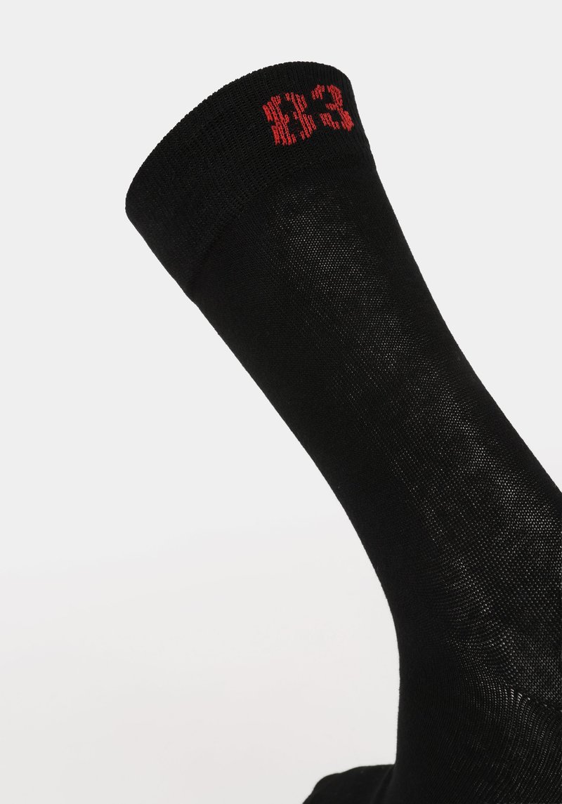 Imagine a Sosete  Negru Modern Fit