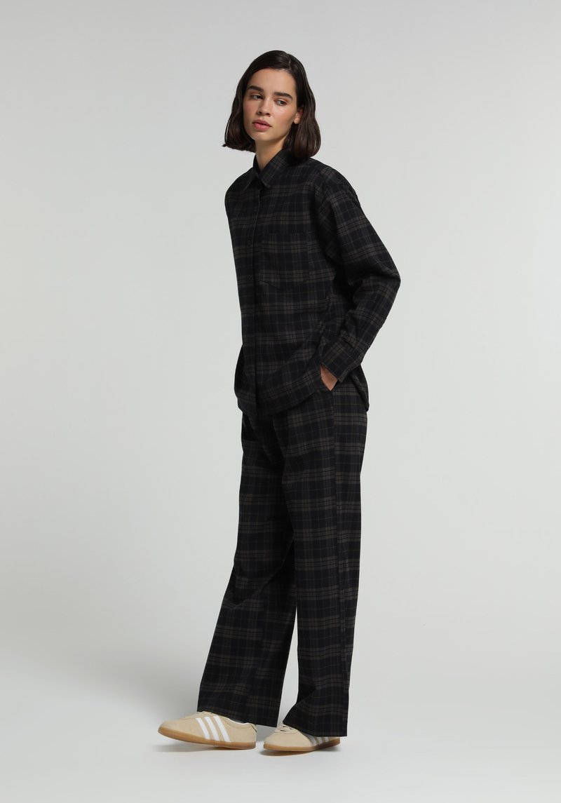 Imagine a Pantaloni  Antracit Regular Fit