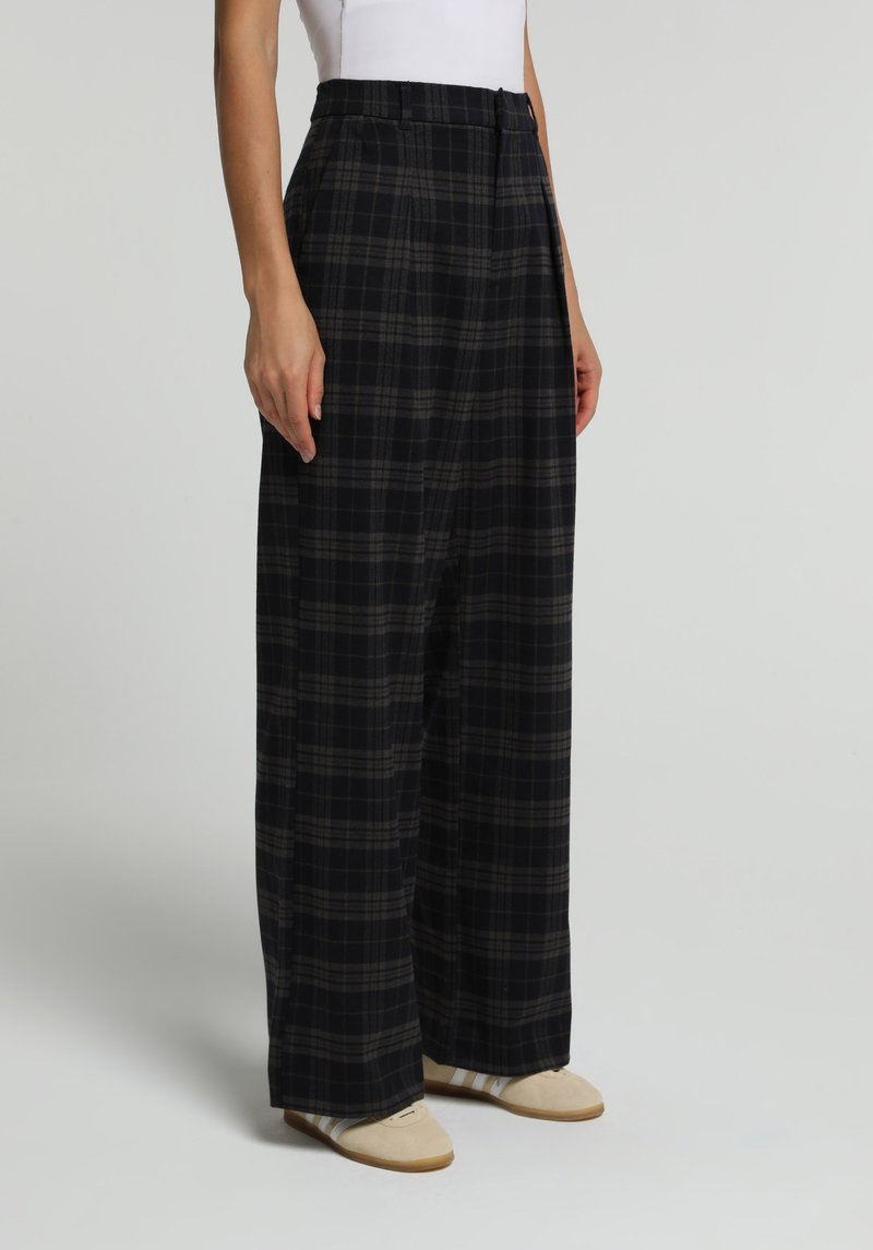 Imagine a Pantaloni Antracit Regular Fit
