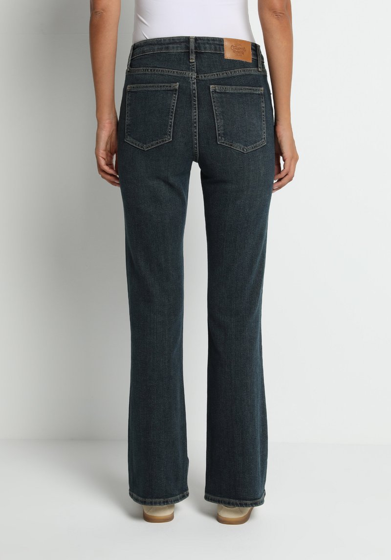 Imagine a Pantaloni Supravopsire Flare 791 Monica
