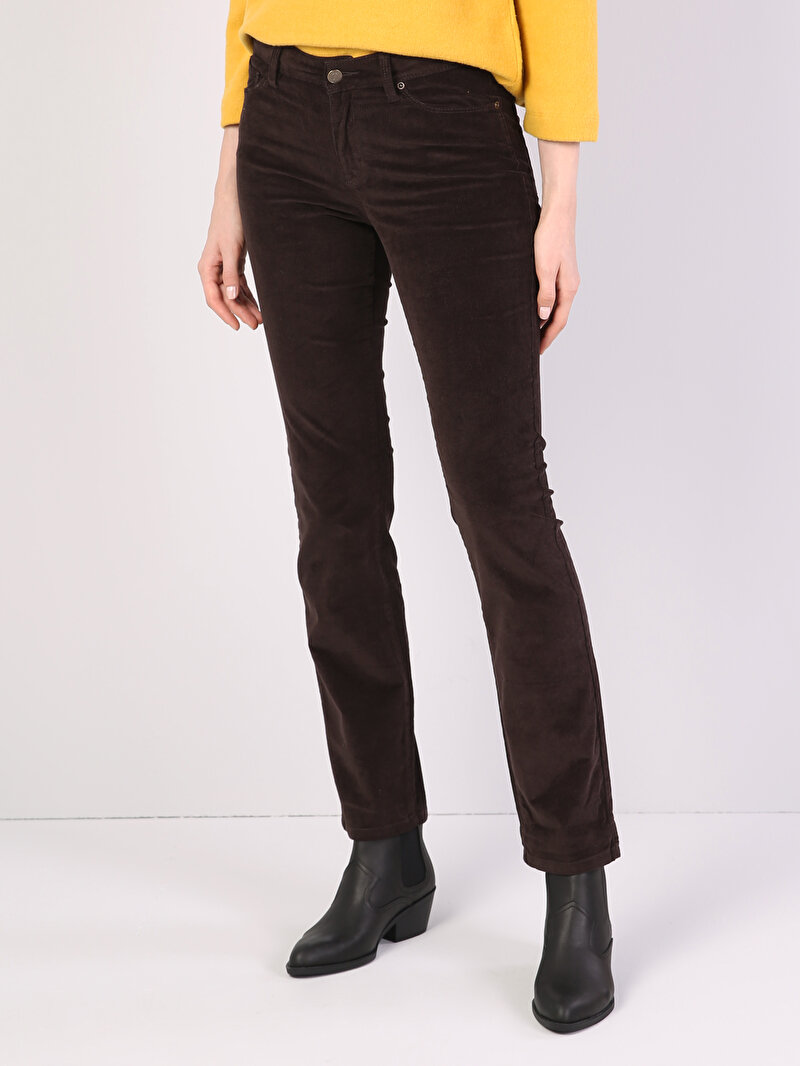 Afișați detalii pentru Pantaloni Regular Fit Maro De Daba