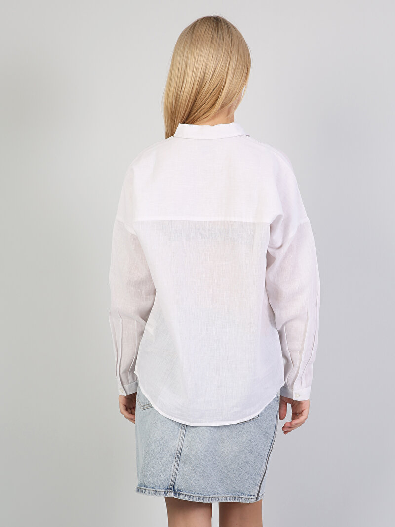 Imagine a Femei Alb Camasa Cu Maneca Lunga