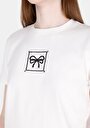 thumb-Afișați detalii pentru Regular Fit Round Neck Brodat Tricou Alb Cu Mânecă Scurtă Pentru Femei