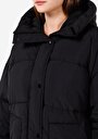 thumb-Afișați detalii pentru Palton Negru Pentru Femei Cu Glugă Regular Fit